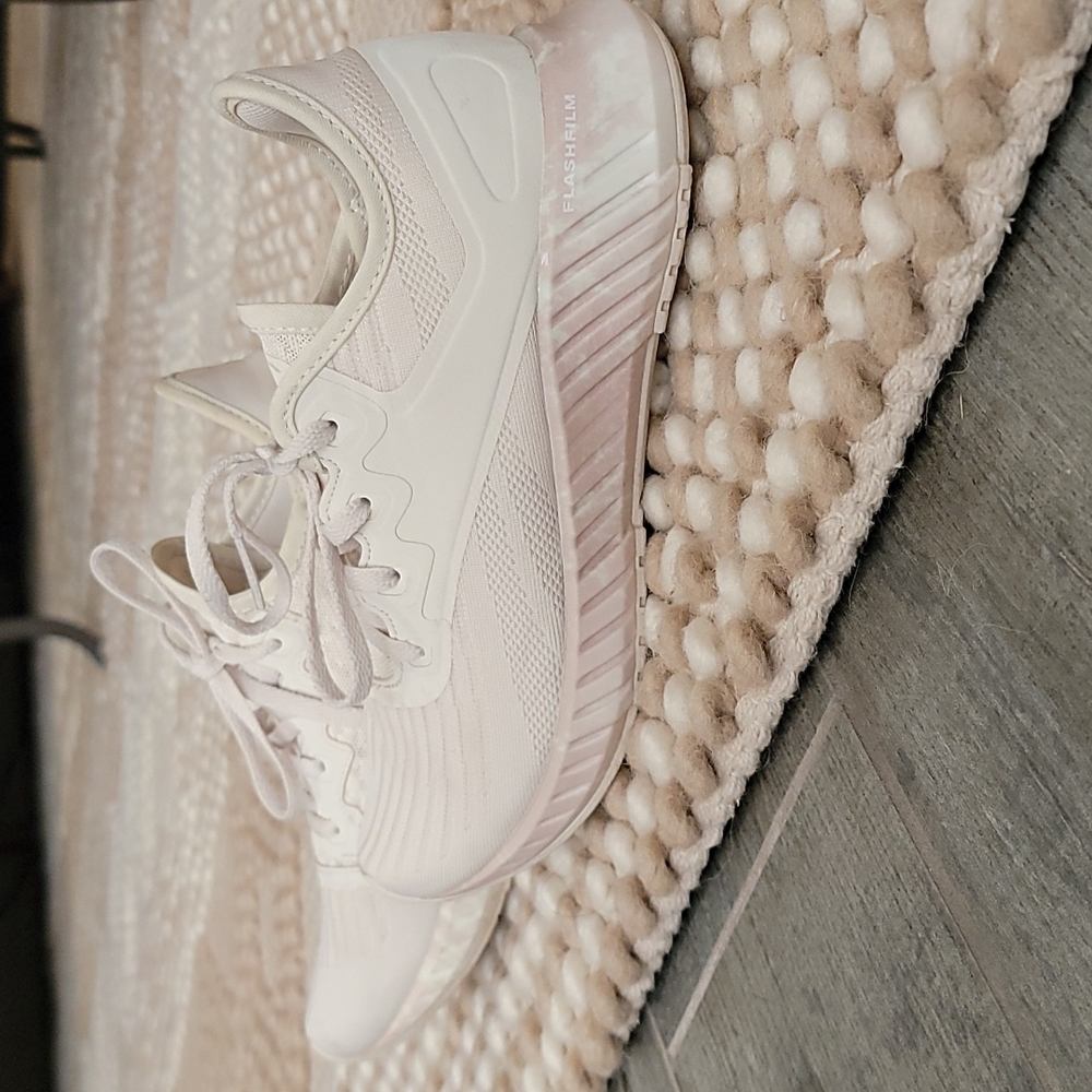 Reebok Sneakers